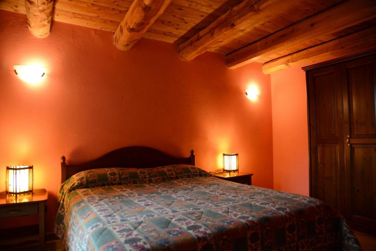 Albergo Diffuso La Marmu Osteria Della Croce Bianca Marmora Bagian luar foto