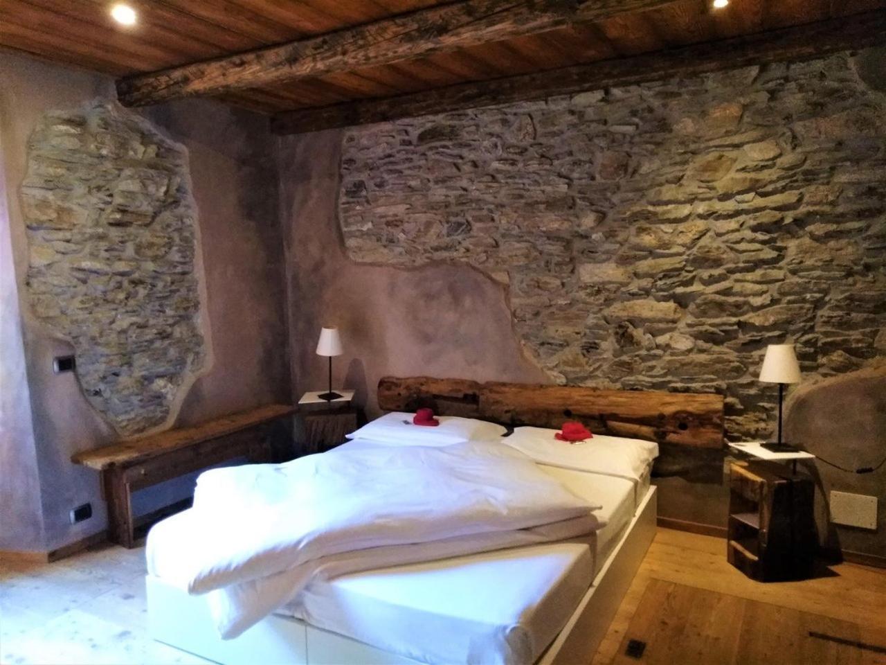 Albergo Diffuso La Marmu Osteria Della Croce Bianca Marmora Bagian luar foto