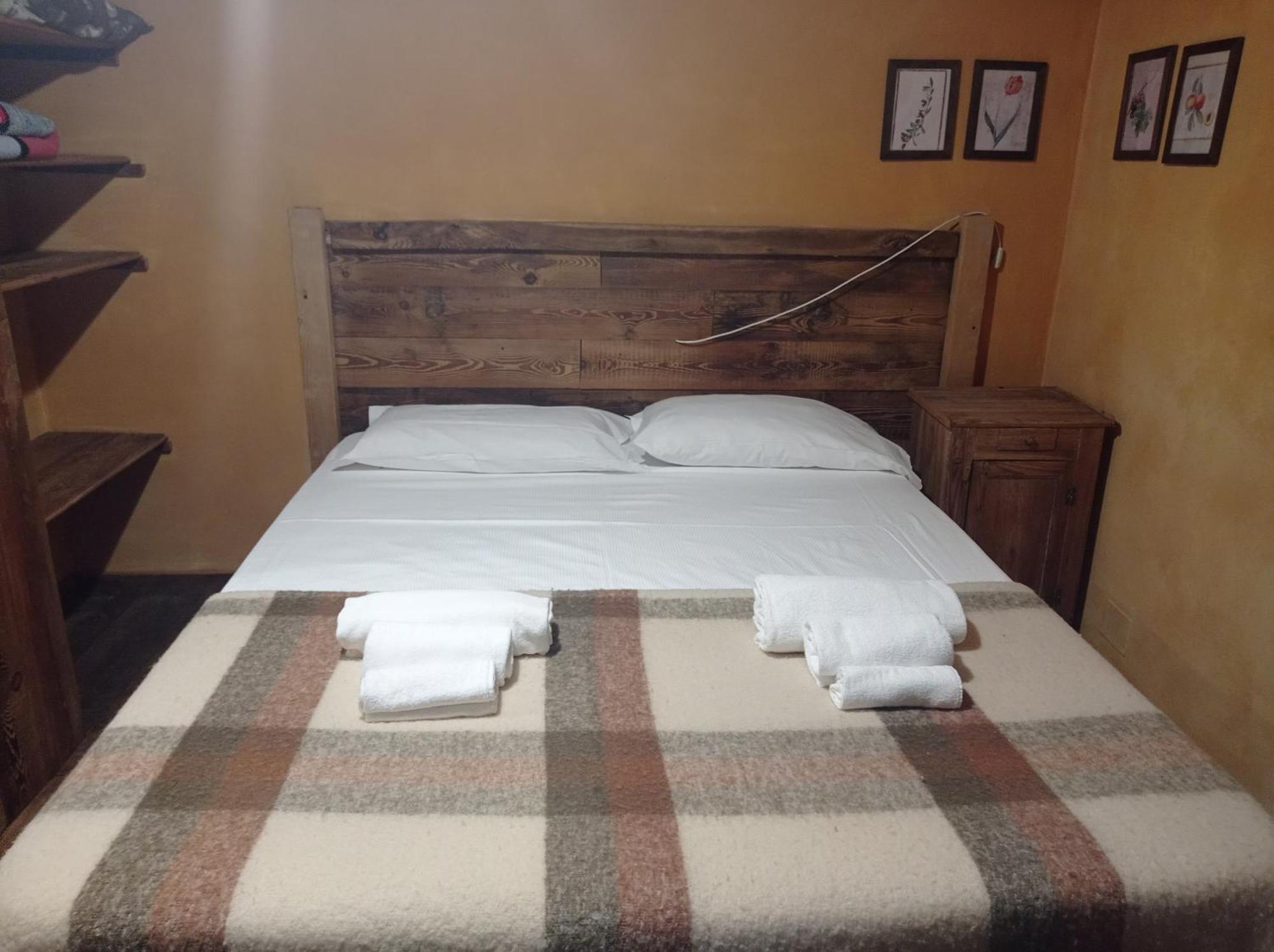 Albergo Diffuso La Marmu Osteria Della Croce Bianca Marmora Bagian luar foto